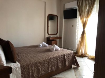 Apartment with Balcony - (2)